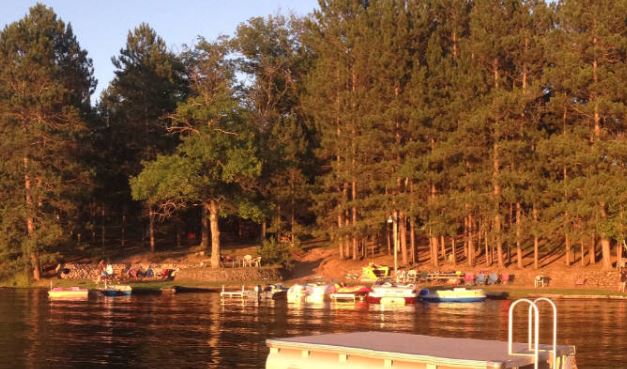 Jackson's Lakeside Cottages