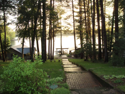 Fawn's Lake Timber Lodge Resort