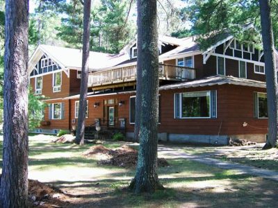 Voss' Birchwood Lodge